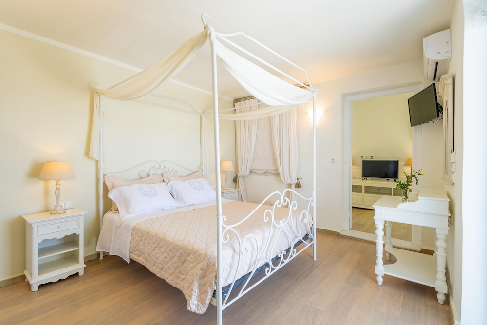 Basic Double or Twin Room photo 1