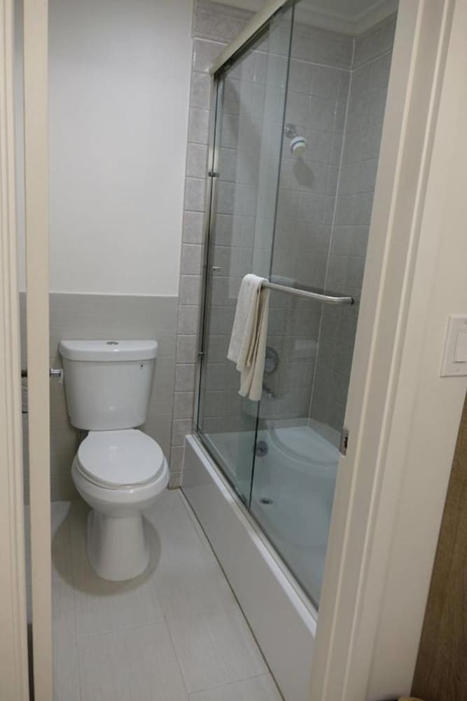 Superior Room, 2 Queen Beds - Photo 5