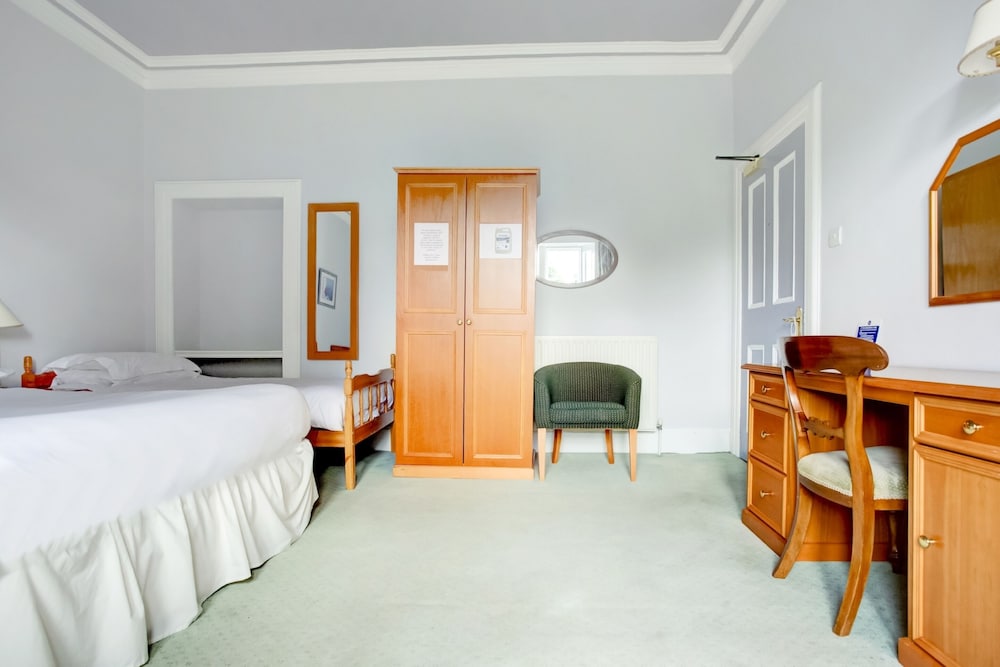 Standard Room, 2 Double Beds (Family) photo 2