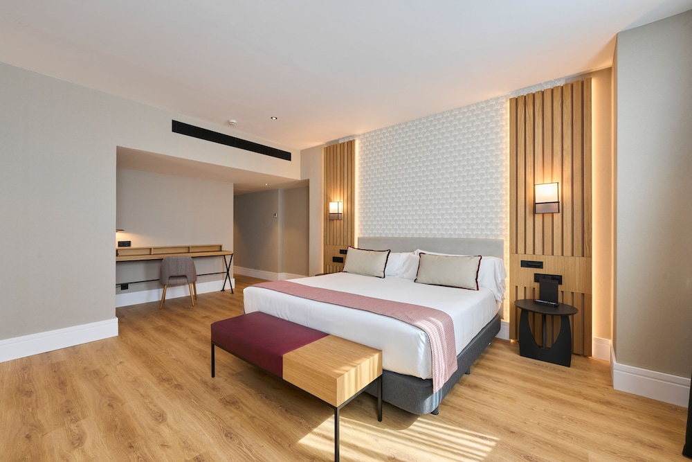 Junior Suite, Private Pool (Deluxe)