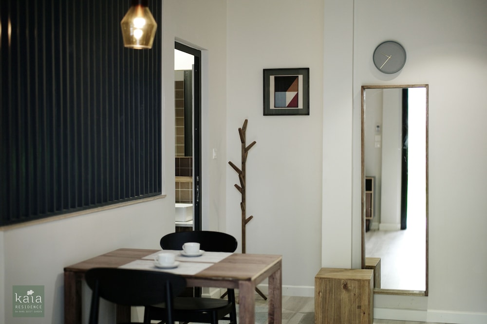 Romantic Studio (Garden Suite)