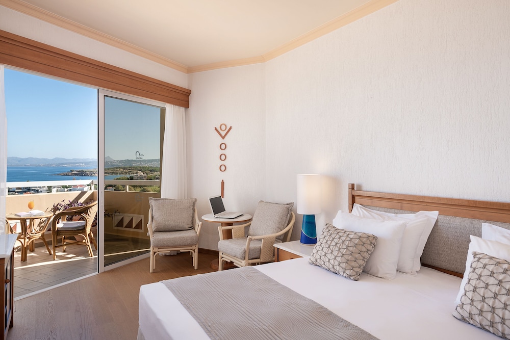 Standard Room, 1 Bedroom, Partial Sea View photo 1