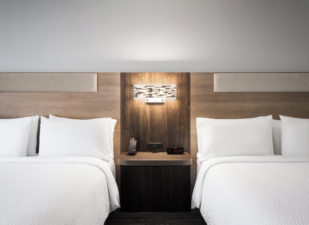 Standard Room, 2 Queen Beds, Accessible (Communications Accessible)
