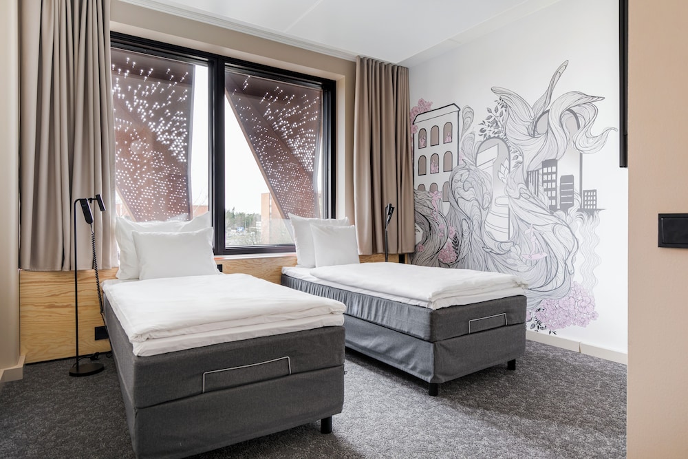 Twin Room, Accessible photo 1