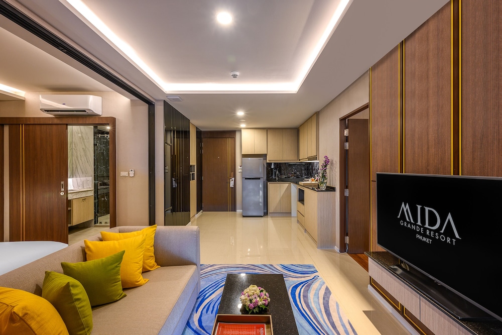 Grande 2 Bedroom Suite - Photo 6