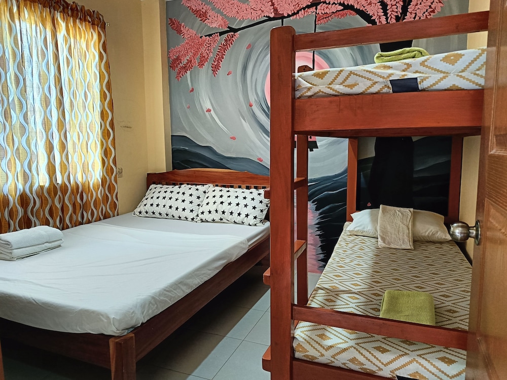 Quadruple Room - Photo 3