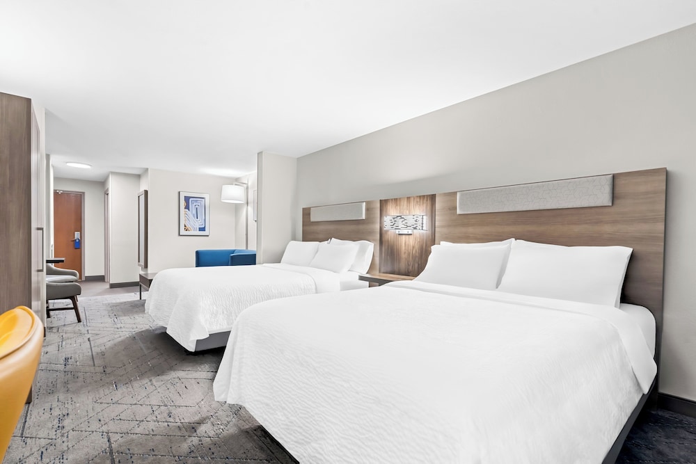 Suite, Multiple Beds