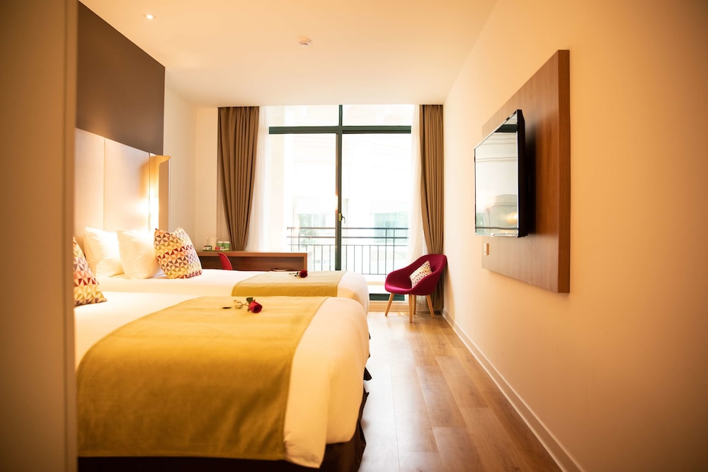 Standard Room, Multiple Beds photo 1