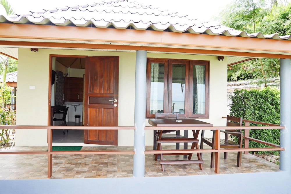 Comfort Bungalow, 1 Bedroom, Beachfront photo 3