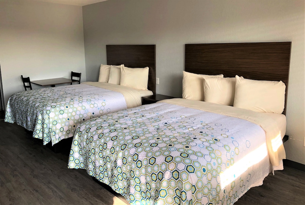 Studio, 2 Queen Beds, Non Smoking (Stovetop)