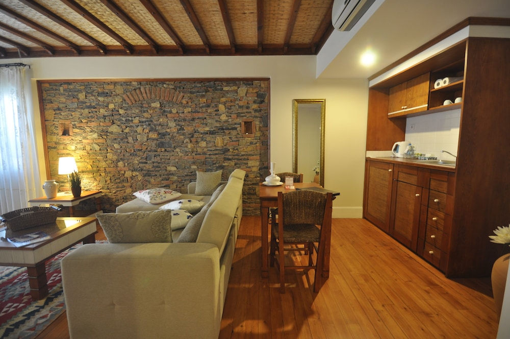 Suite, French Balcony - Photo 4