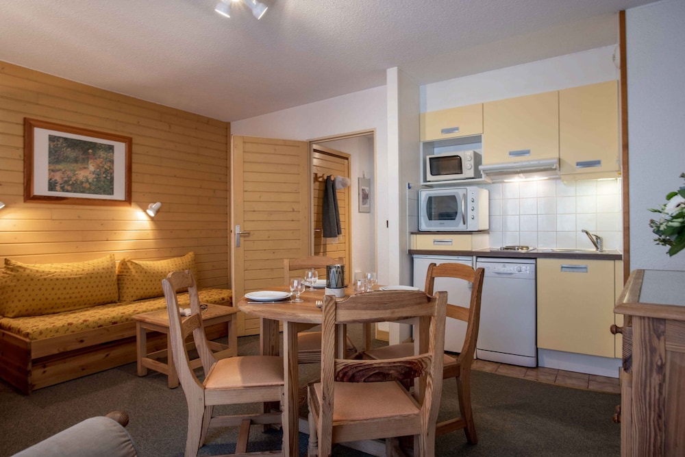 Apartment, 1 Double Bed with Sofa bed, Balcony, Mountain View photo 2