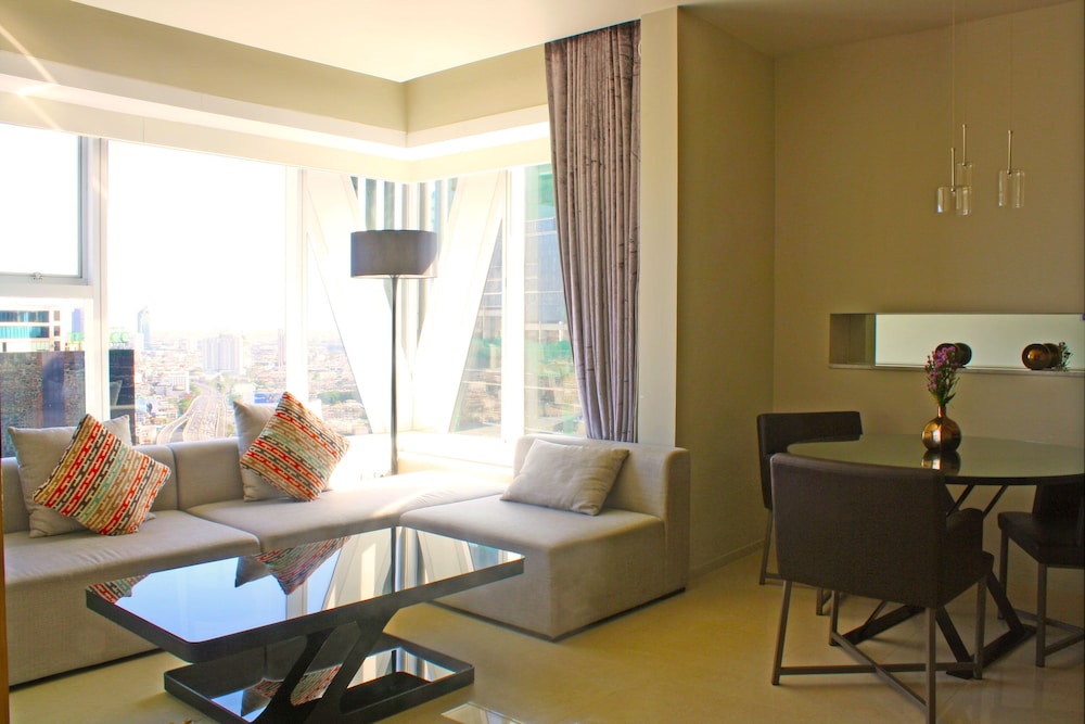 Two Bedroom Suite thumbnail 5