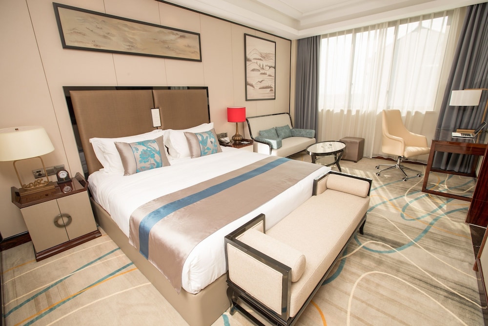 Comfort Suite photo 1