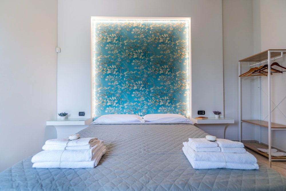 Classic Room, 1 Bedroom, Non Smoking, Ensuite - Photo 2