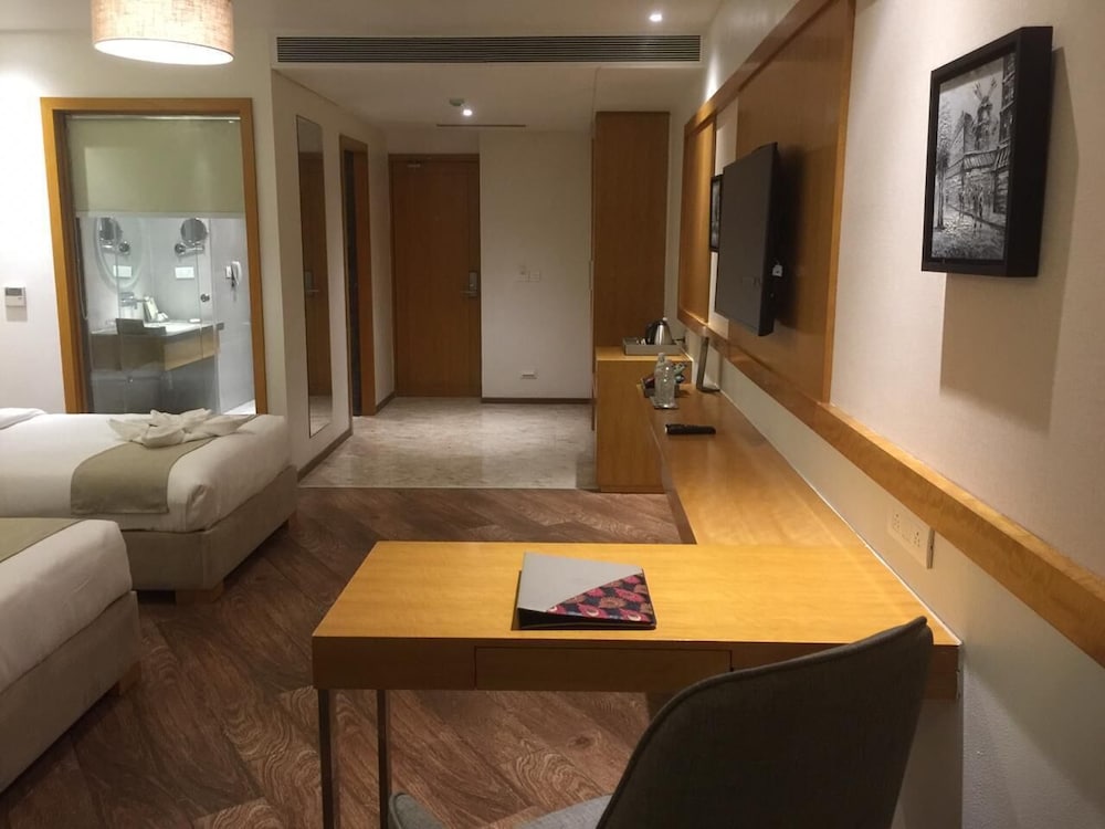 Hazel Suite
