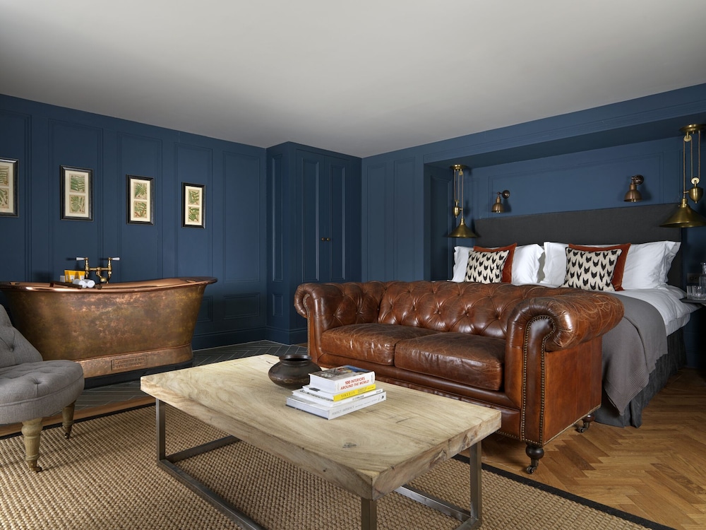 Exclusive Quadruple Room photo 2