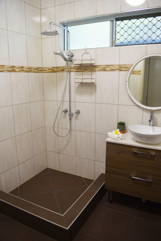 2 Bedroom Holiday Home photo 3