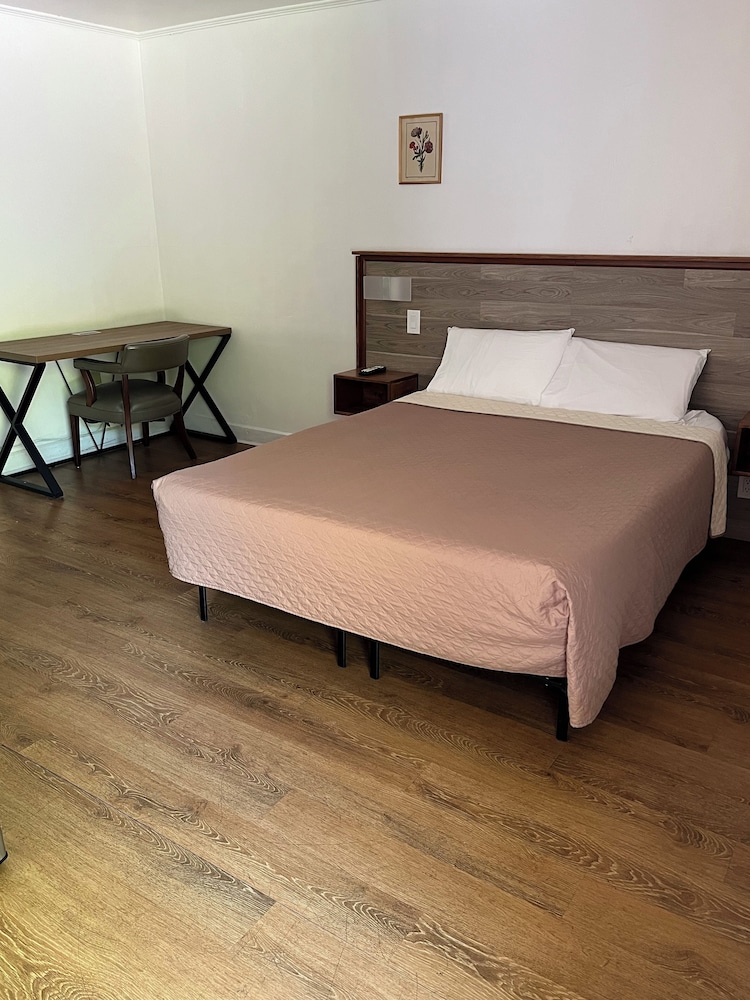 Standard Room photo 3