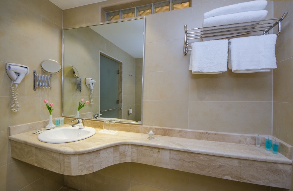Suite - Photo 4