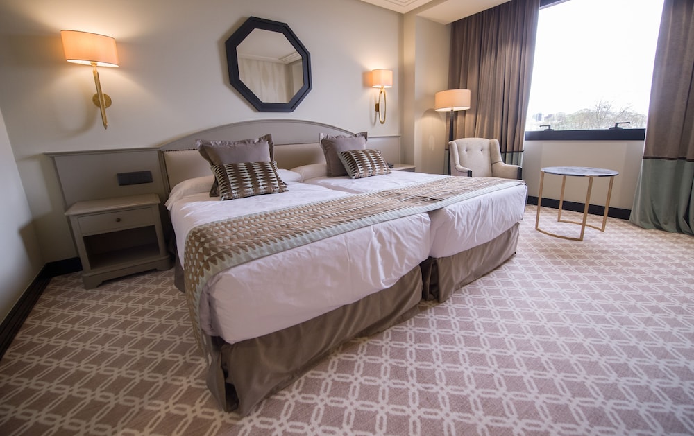 Twin Room - Photo 1