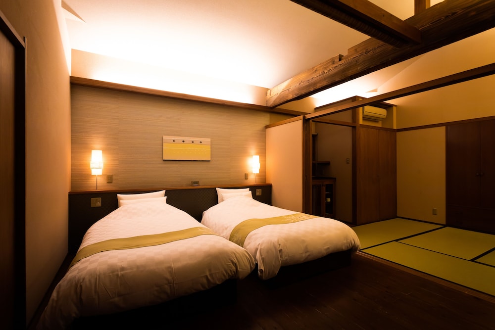 Japanese Western Style Room for 4 Guests with Open-air Bath and Garden View (Type A) photo 2