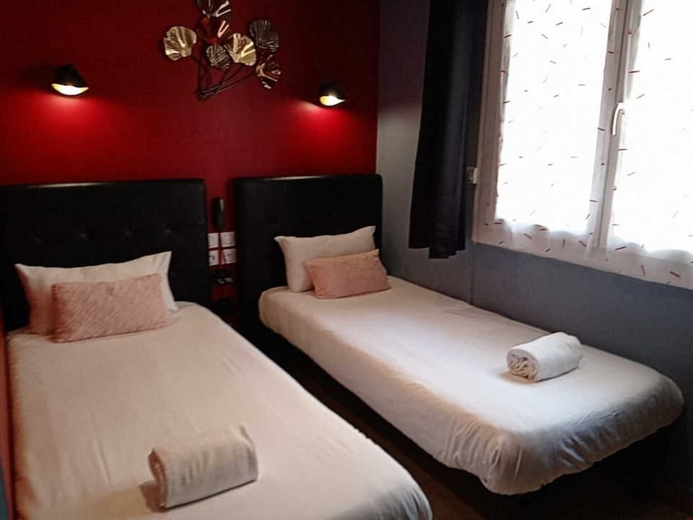 Twin Room, 2 Twin Beds, Non Smoking, Private Bathroom