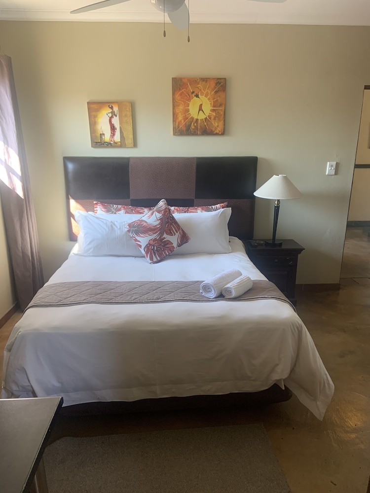 Basic Double Room, 1 Queen Bed photo 1