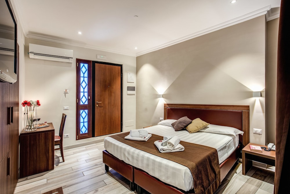 Design Double or Twin Room