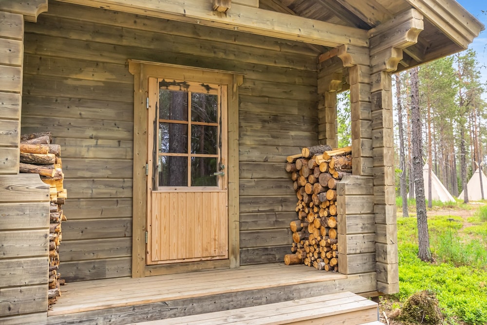 Economy Cabin photo 1