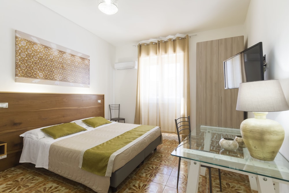 Comfort Triple Room
