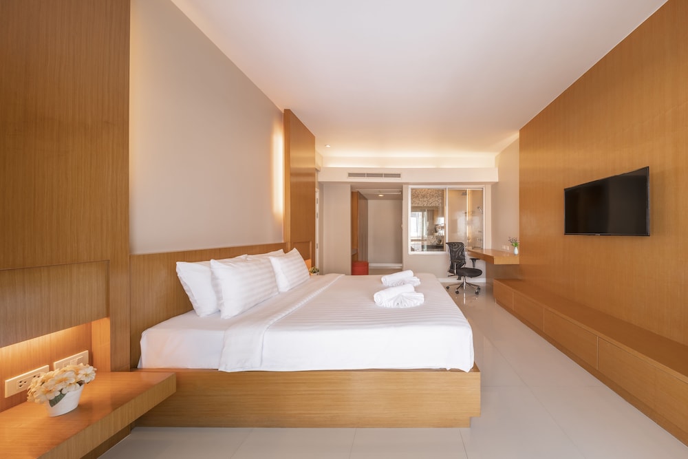 Executive Suite photo 2