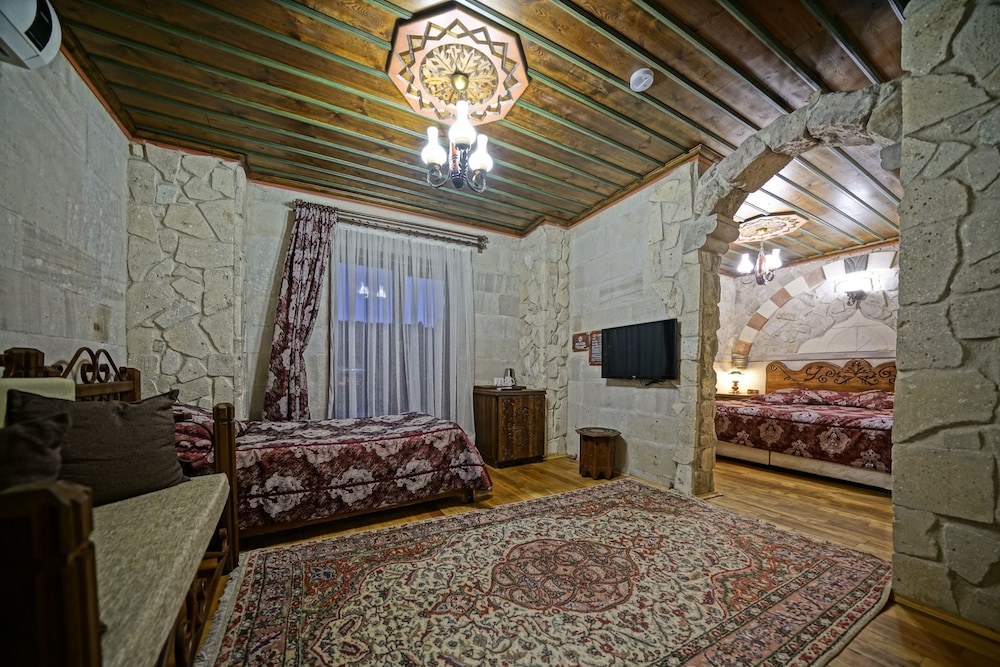 Superior Triple Room (Stone Room) photo 2
