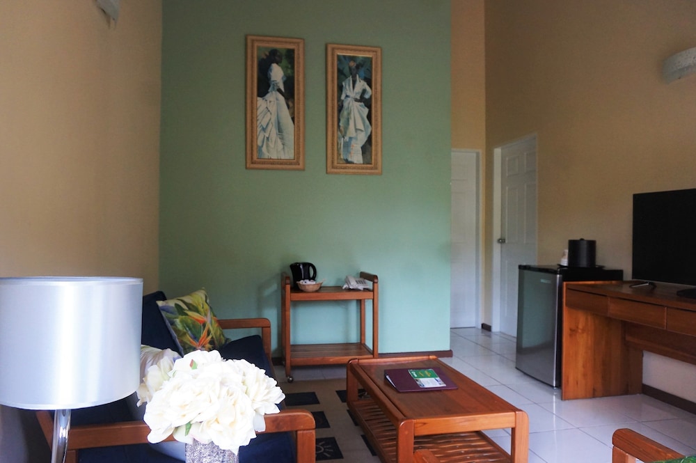 Family Triple Room, 2 Bedrooms photo 3