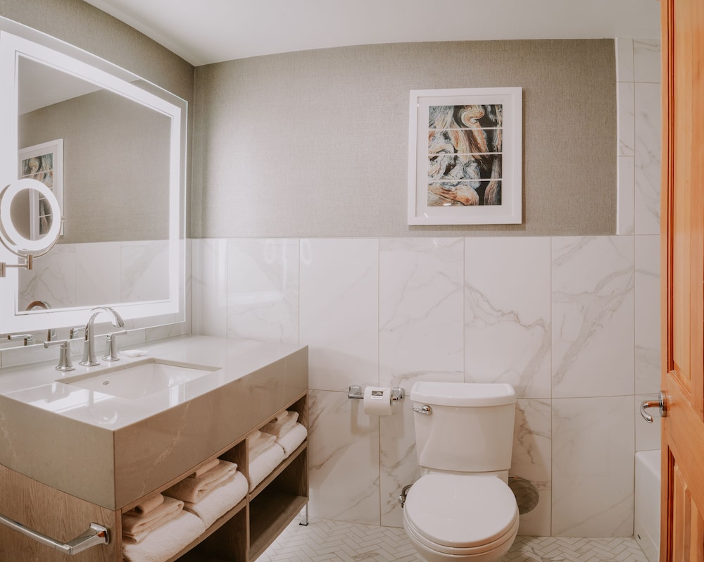 Room, 1 Bedroom (Summit) - Photo 11