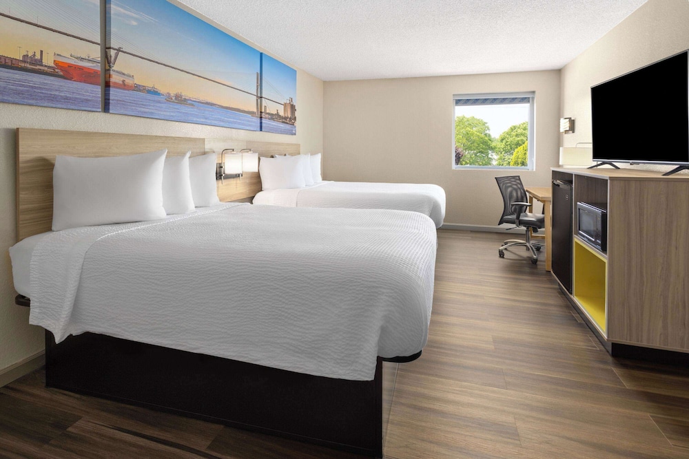 Room, 2 Double Beds, Non Smoking - Photo 1