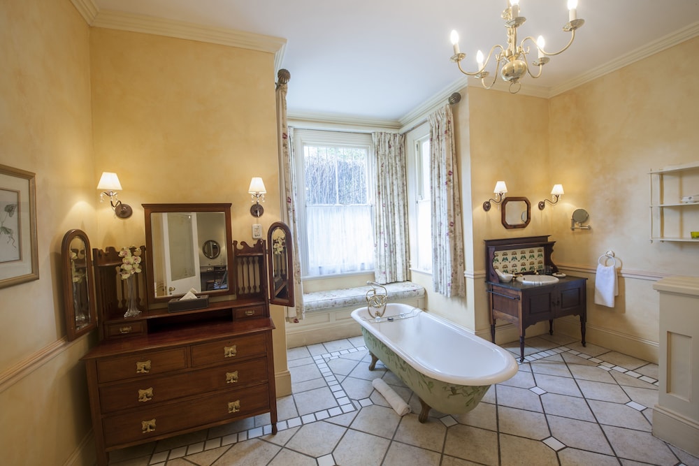 Luxury Room - Photo 20