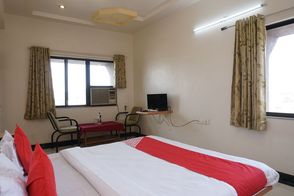 Suite, 1 King Bed photo 1
