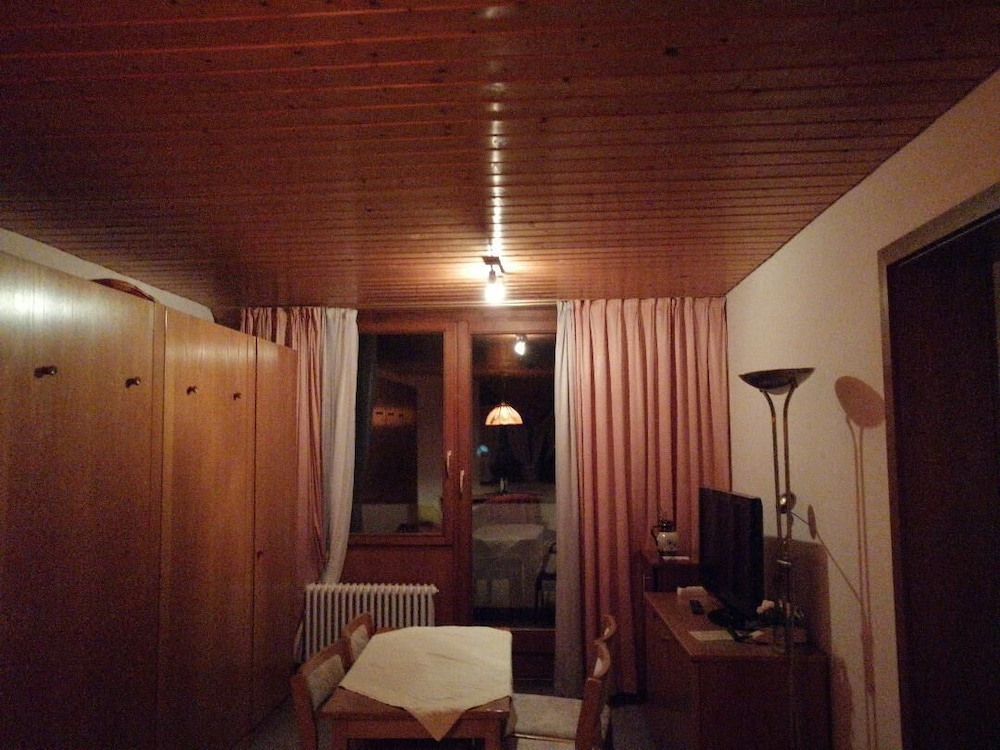 Basic Condo, 1 Bedroom, Non Smoking, Garden View