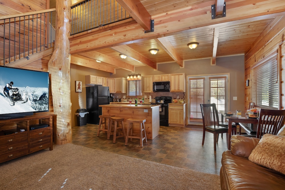 Chalet (3 Bedrooms) photo 2