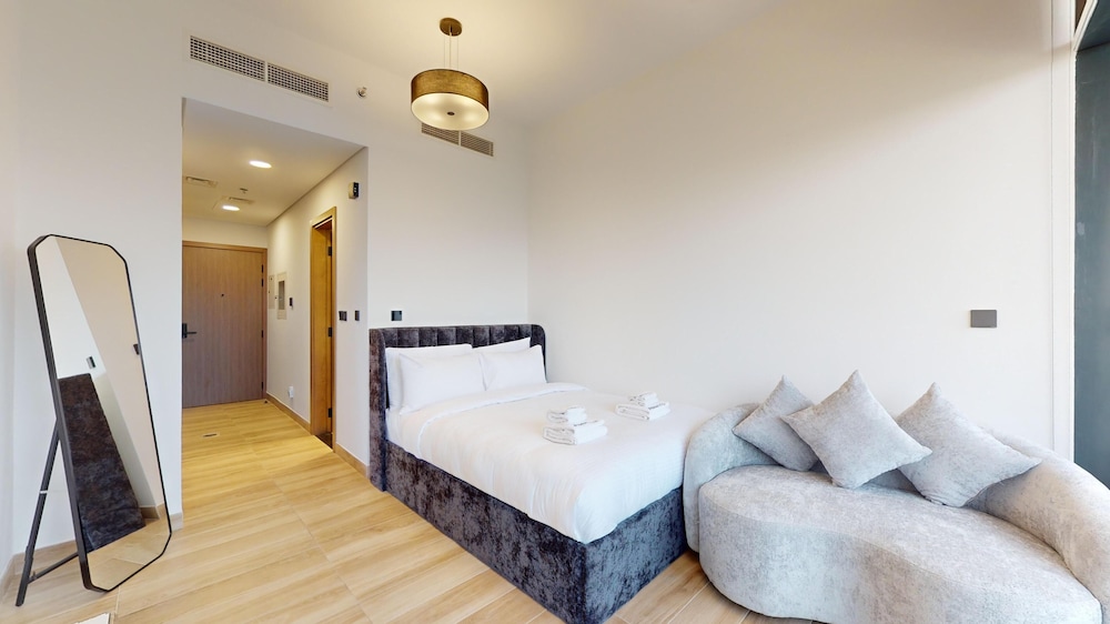 Apartment, 1 Bedroom, Pool Access photo 1