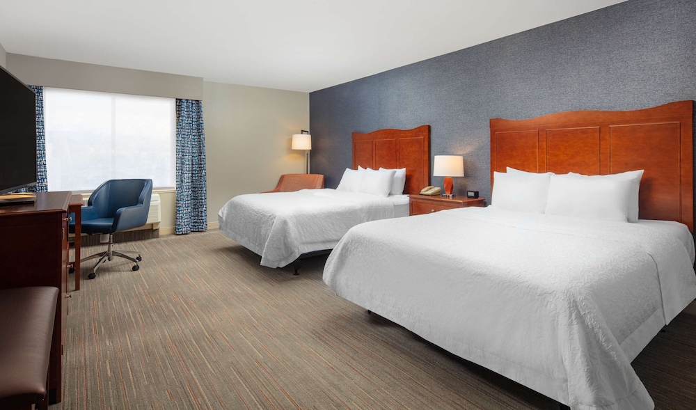 Room, 2 Queen Beds, Accessible, Bathtub (Non-Smoking) - Photo 1