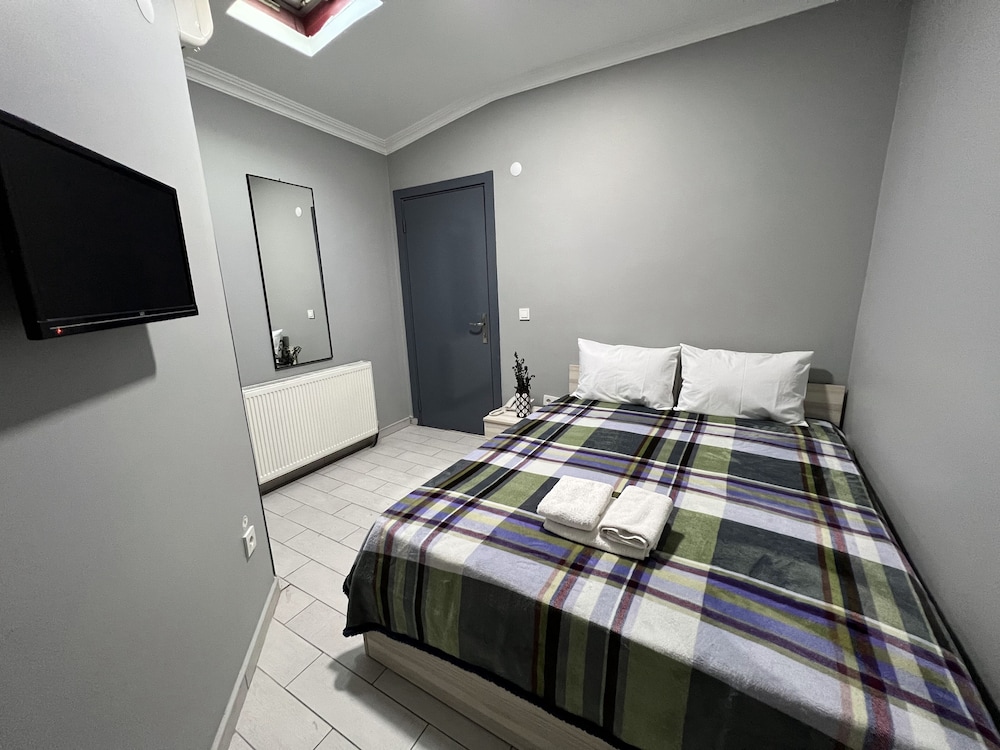 Deluxe Double Room Single Use, City View photo 1