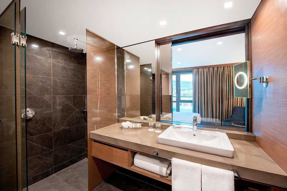 Premium Room, 2 Twin Beds, Balcony photo 2