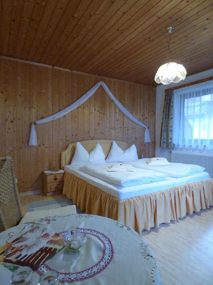 Double Room, Balcony, Mountain View photo 2