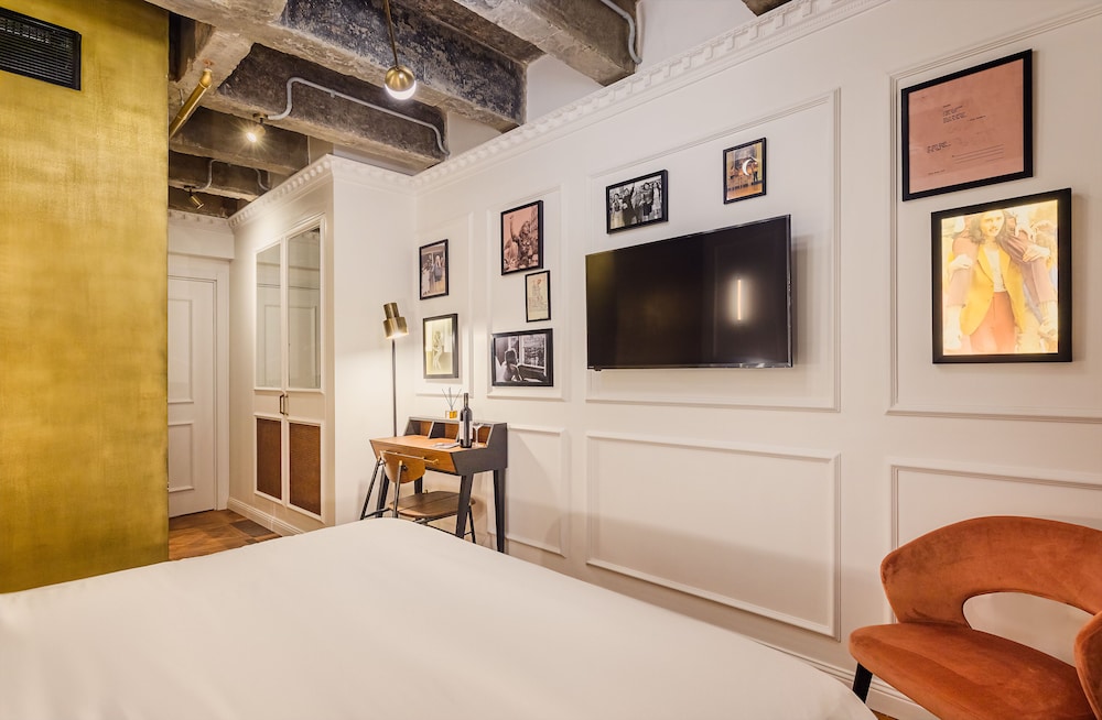 Classic Double or Twin Room, City View photo 2