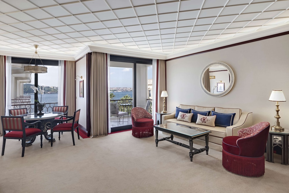 One Bedroom Suite photo 3