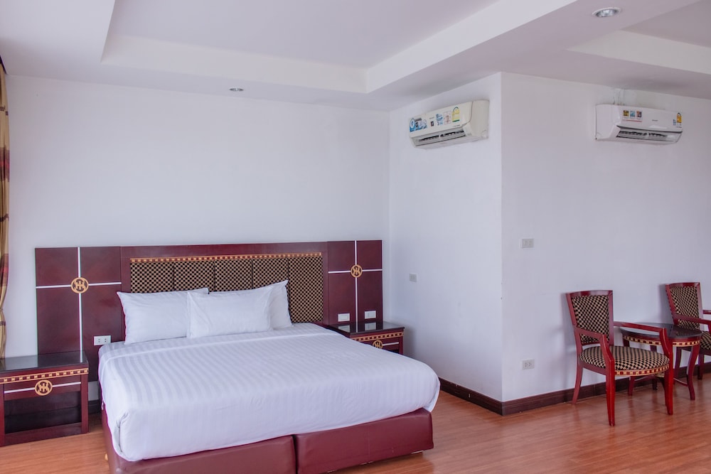 Junior Suite, 1 King Bed, Sea View, Beachfront photo 2