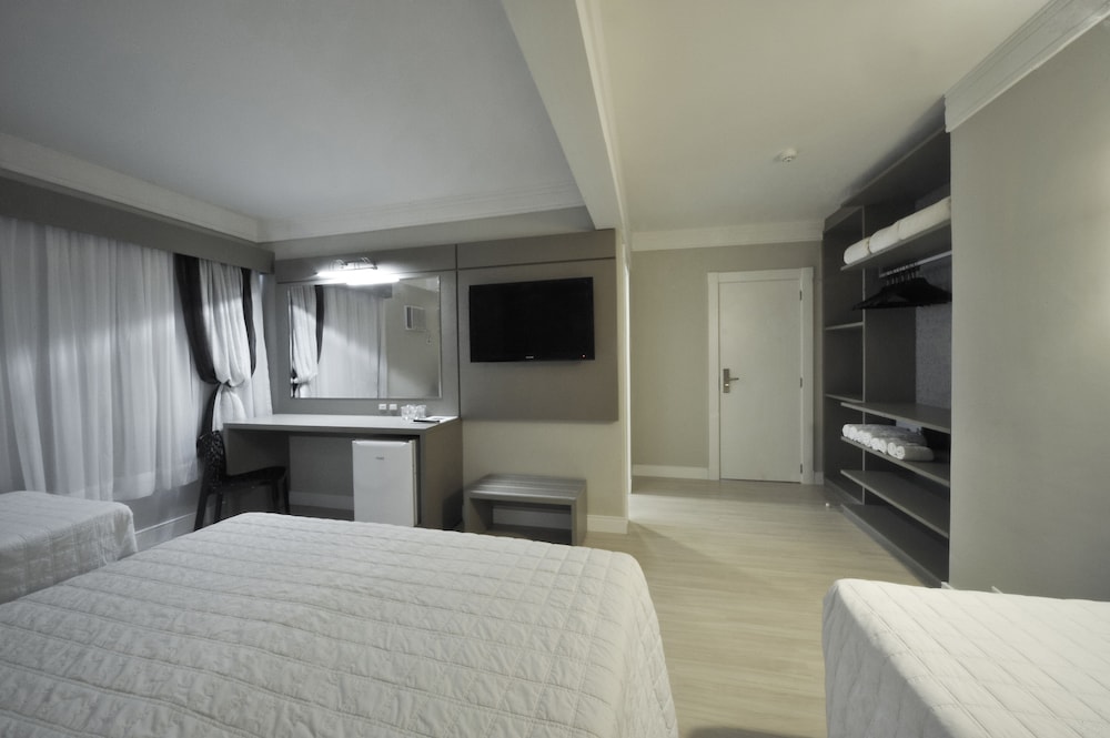 Deluxe Suite photo 2