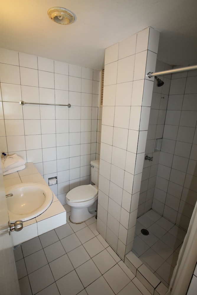 Standard Room, 2 Double Beds, Pool View photo 2